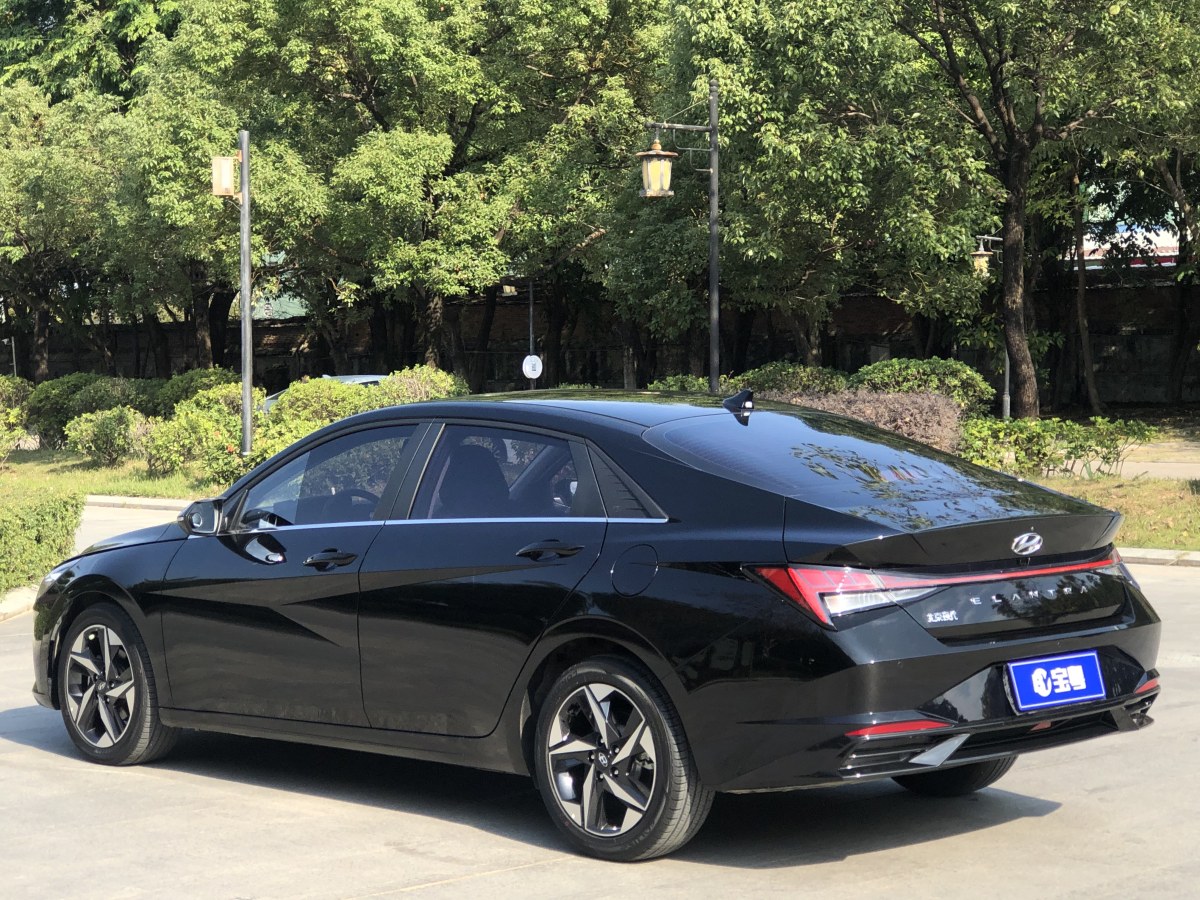 現(xiàn)代 伊蘭特  2022款 1.5L CVT LUX尊貴版圖片