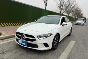 奔馳A級(jí) 奔馳  A 220 L 4MATIC 運(yùn)動(dòng)轎車