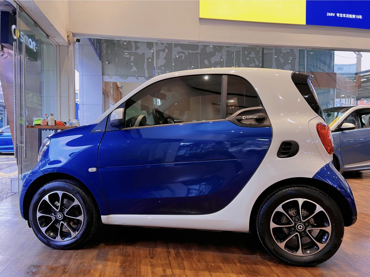 smart fortwo  2011款 1.0 MHD 硬頂激情版圖片