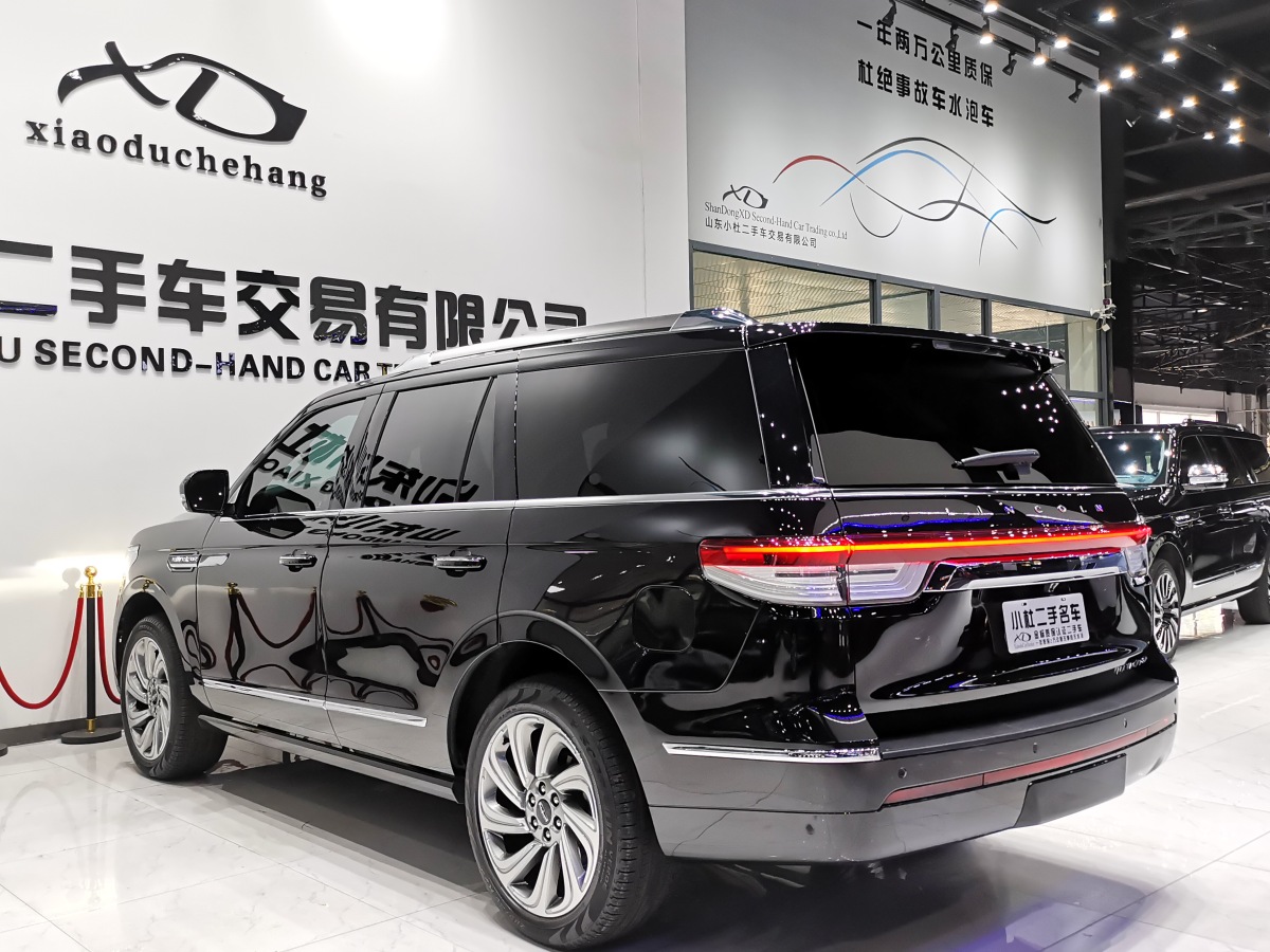 林肯 領(lǐng)航員  2022款 3.5T 尊耀版圖片