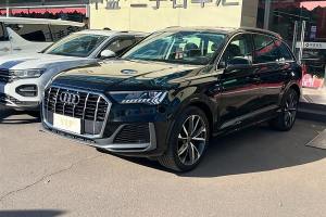 奥迪Q7 奥迪 55 TFSI quattro S line运动型