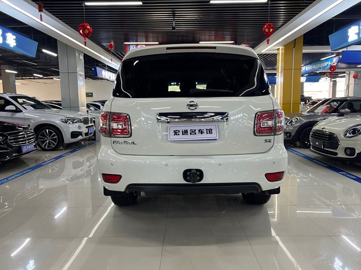 日產(chǎn) 途樂  2018款 4.0L 鉑金型圖片