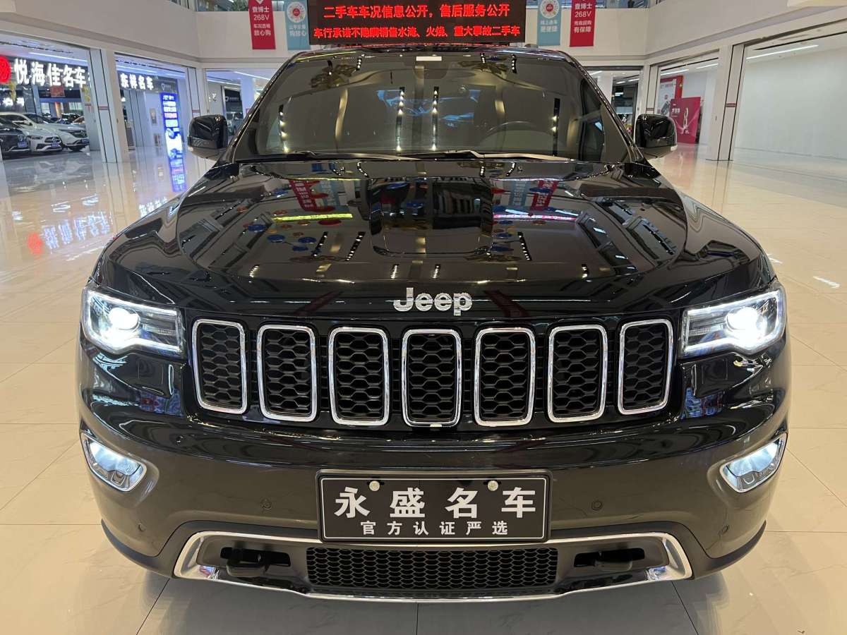 Jeep 大切諾基  2021款 3.0L 80周年紀(jì)念版圖片