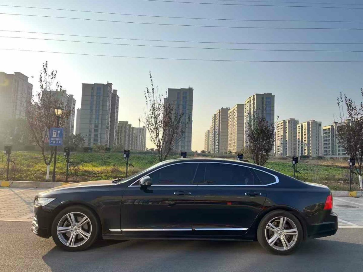 沃爾沃 S90  2018款 T4 智遠(yuǎn)版圖片