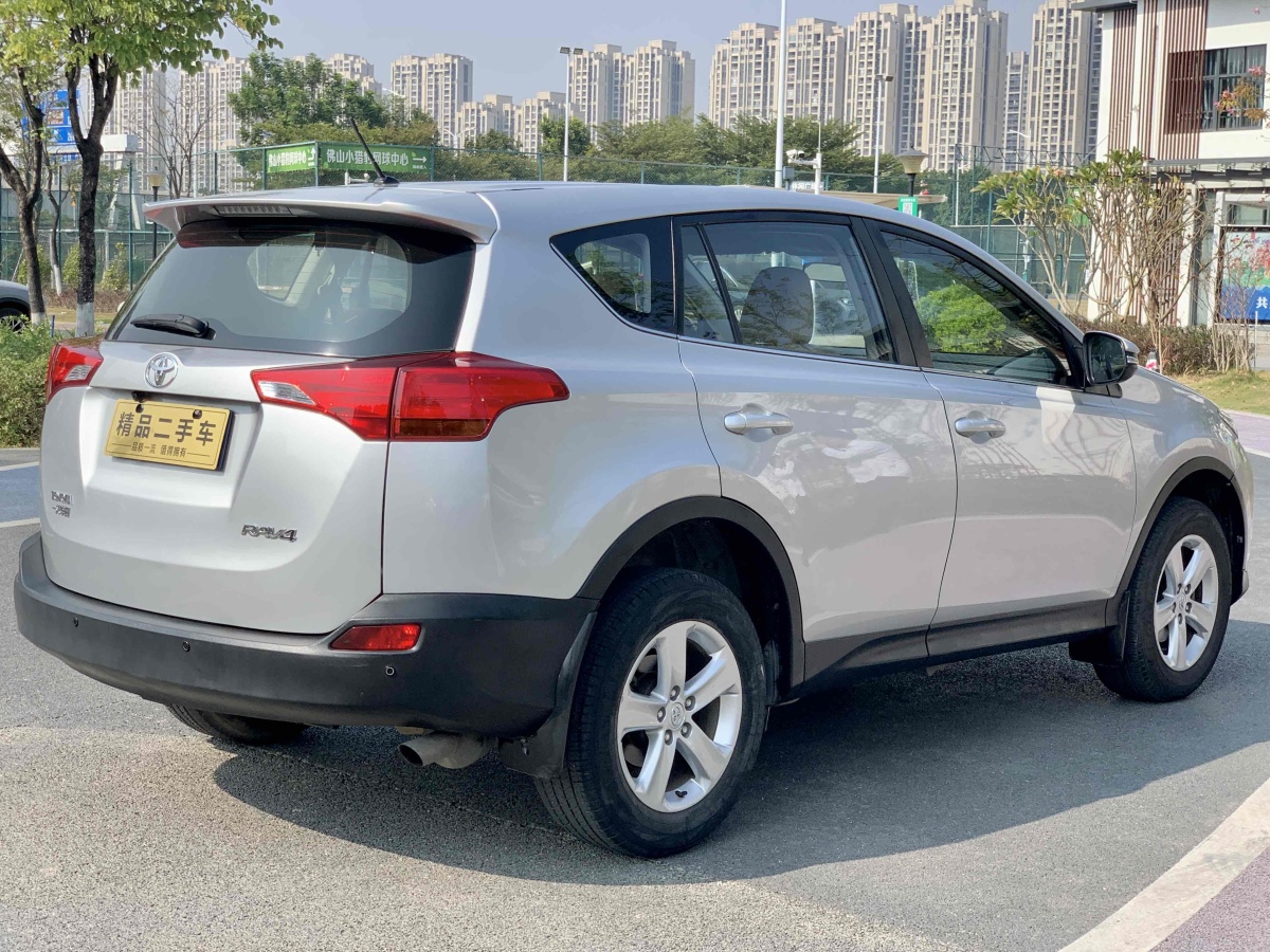 豐田 RAV4  2018款 榮放 2.0L CVT兩驅(qū)都市版圖片