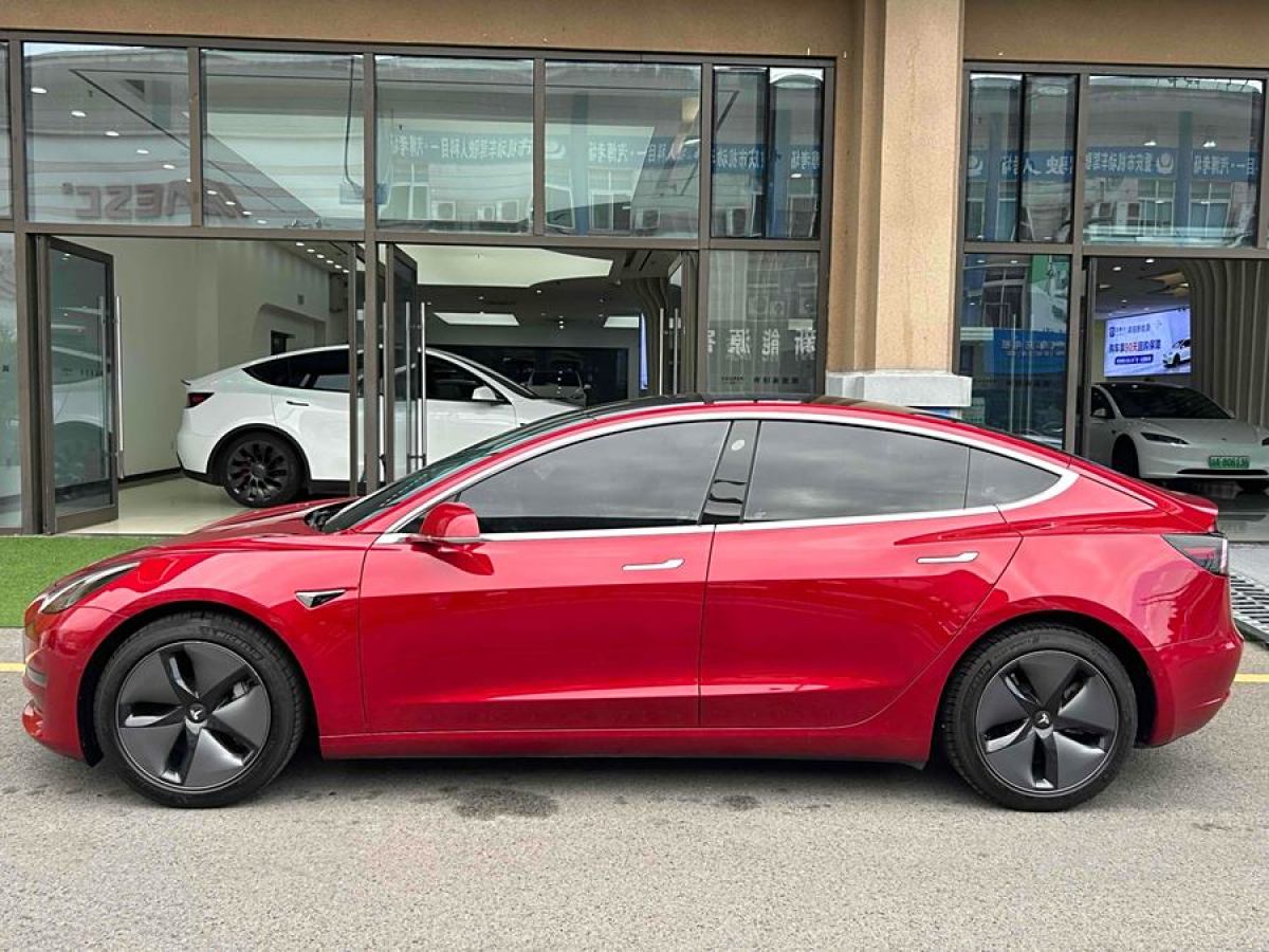 特斯拉 Model 3  2019款 長(zhǎng)續(xù)航全輪驅(qū)動(dòng)版圖片