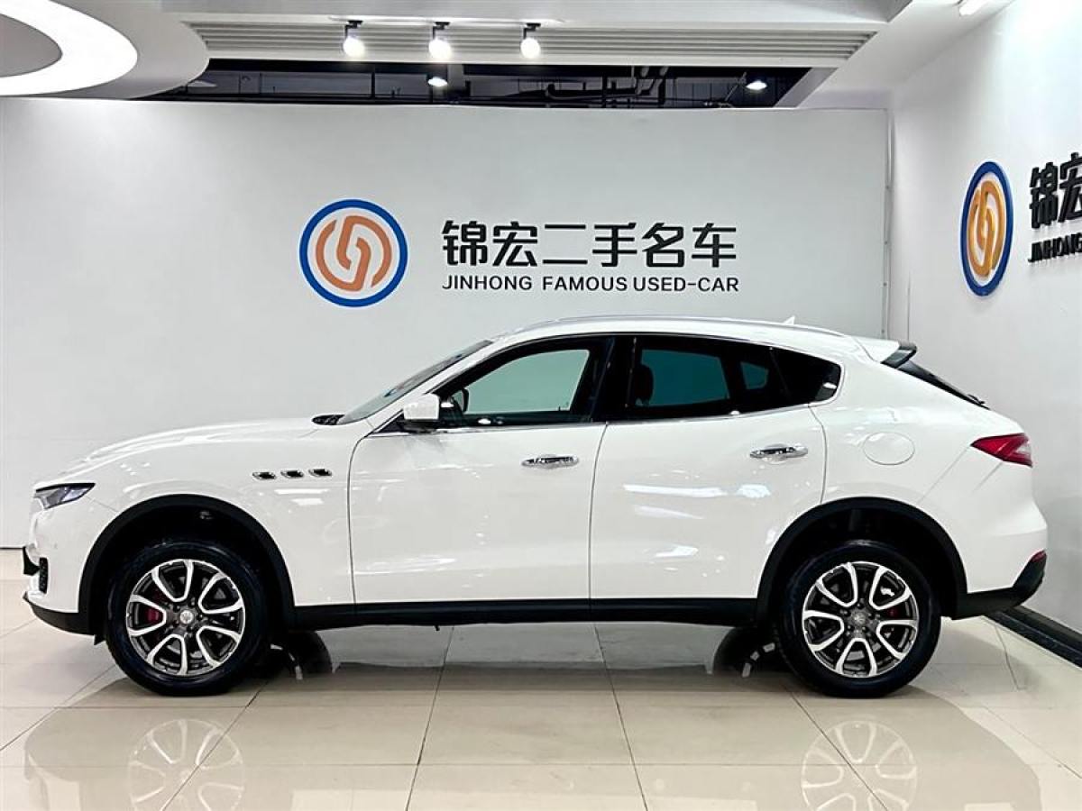 瑪莎拉蒂 Levante  2018款 3.0T 350Hp 標(biāo)準(zhǔn)版圖片