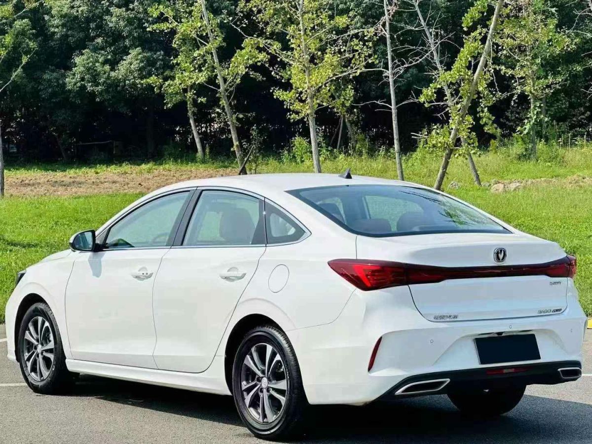 長安 逸動  2022款 PLUS 1.6L GDI 手動豪華型圖片