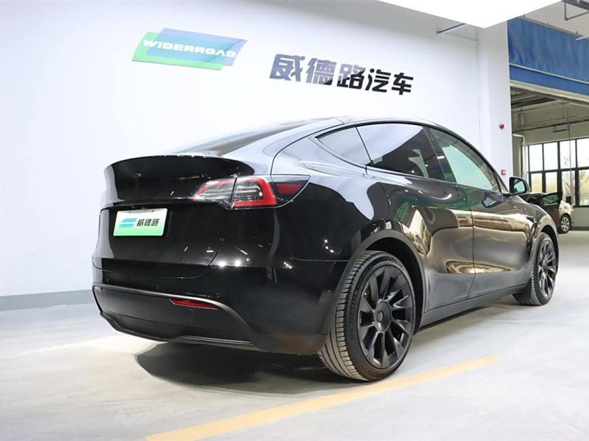 特斯拉 Model 3  2021款 改款 標(biāo)準(zhǔn)續(xù)航后驅(qū)升級(jí)版圖片