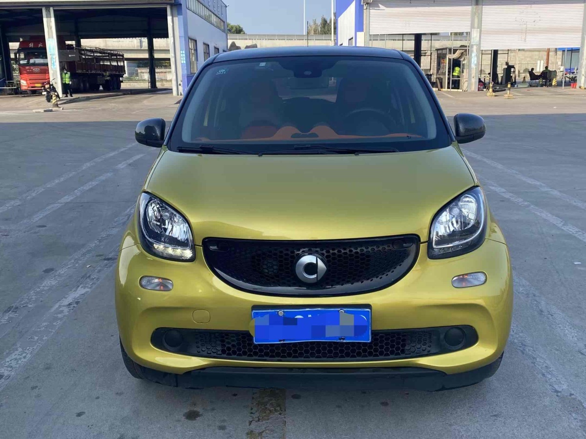 smart forfour  2016款 1.0L 52千瓦靈動(dòng)版圖片