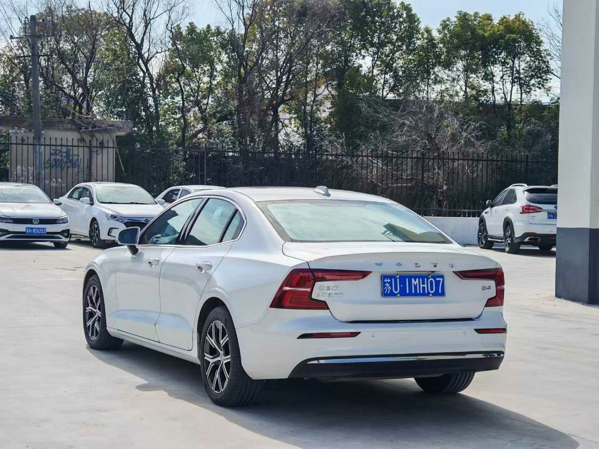 沃爾沃 S60L  2023款 B3 智行豪華版圖片