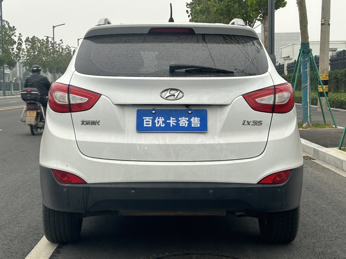 現(xiàn)代 ix35  2013款 2.0L 自動(dòng)兩驅(qū)領(lǐng)先型GLX 國(guó)V圖片