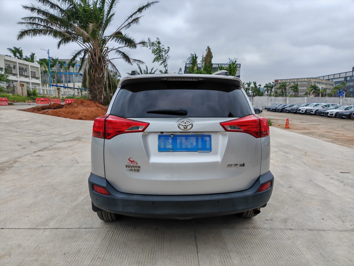 豐田 RAV4  2018款 榮放 2.0L CVT兩驅(qū)風(fēng)尚版圖片