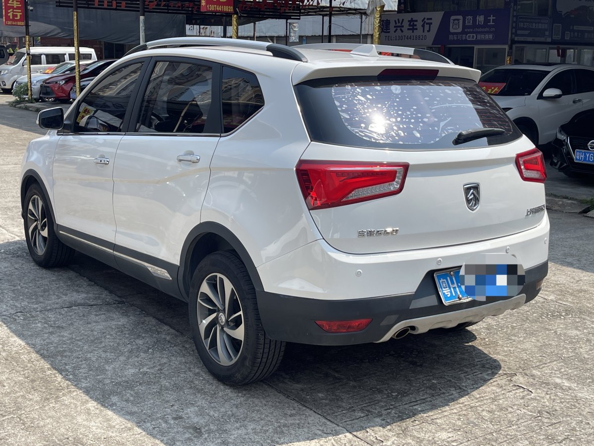 寶駿 560  2016款 1.8L 手動(dòng)豪華型圖片