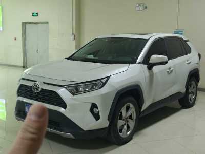 2020年4月 豐田 RAV4 榮放 2.0L CVT兩驅(qū)風(fēng)尚版圖片