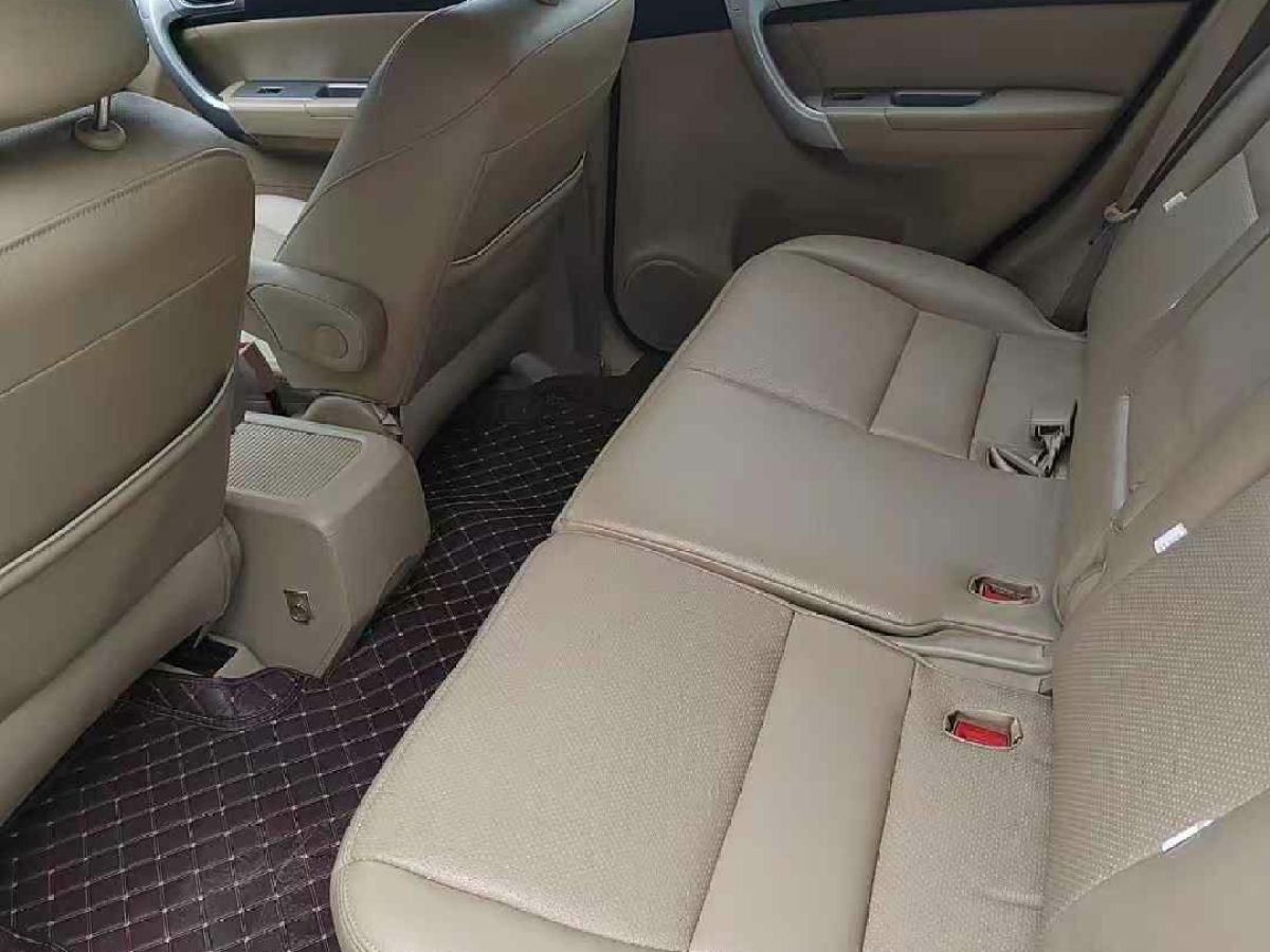 哈弗 H6  2013款 升級版 2.4L 自動兩驅(qū)精英型圖片