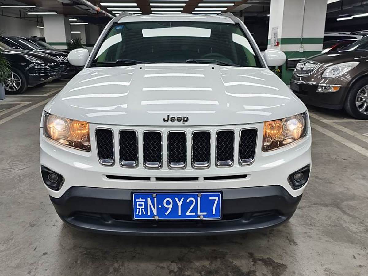 Jeep 指南者  2014款 改款 2.4L 四驅(qū)舒適版圖片