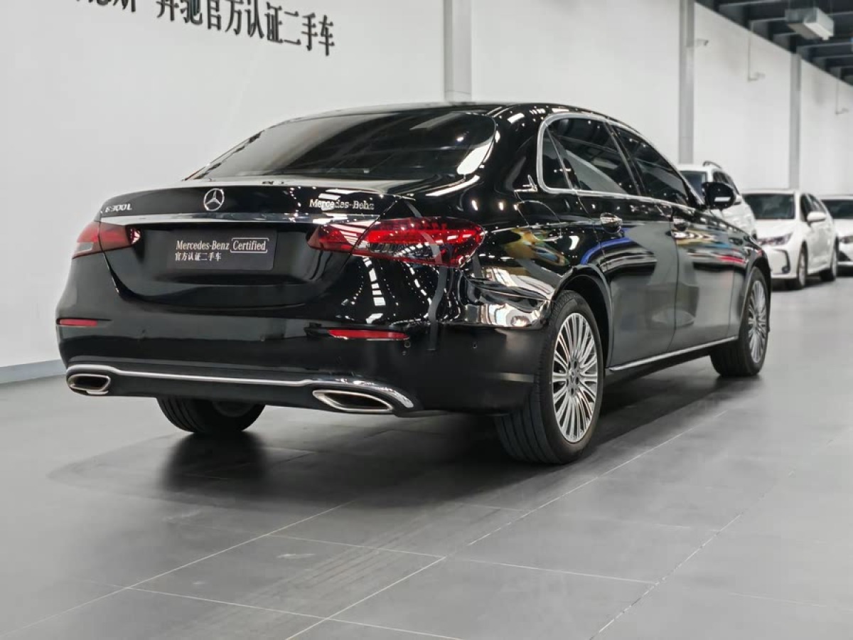 奔馳 奔馳E級(jí)  2023款 改款 E 300 L 豪華型圖片
