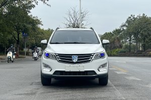 560 宝骏 1.8L 手动豪华型