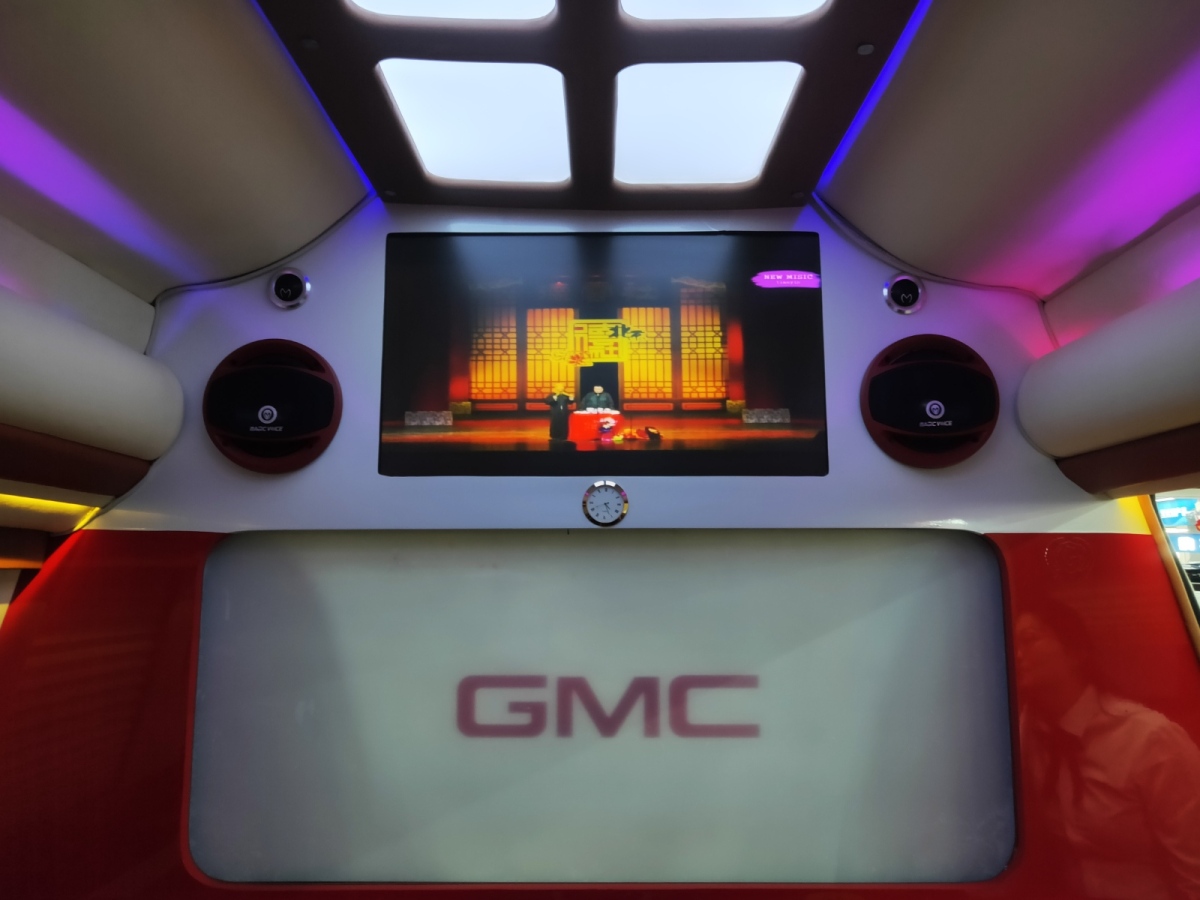 GMC SAVANA  2014款 5.3L 领袖版图片