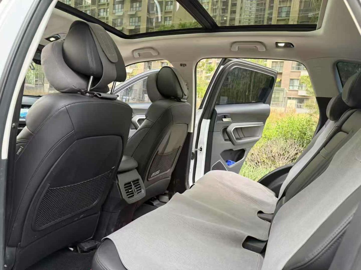 哈弗 H6  2018款 紅標(biāo)H6 COUPE 1.5T DCT兩驅(qū)豪華型圖片