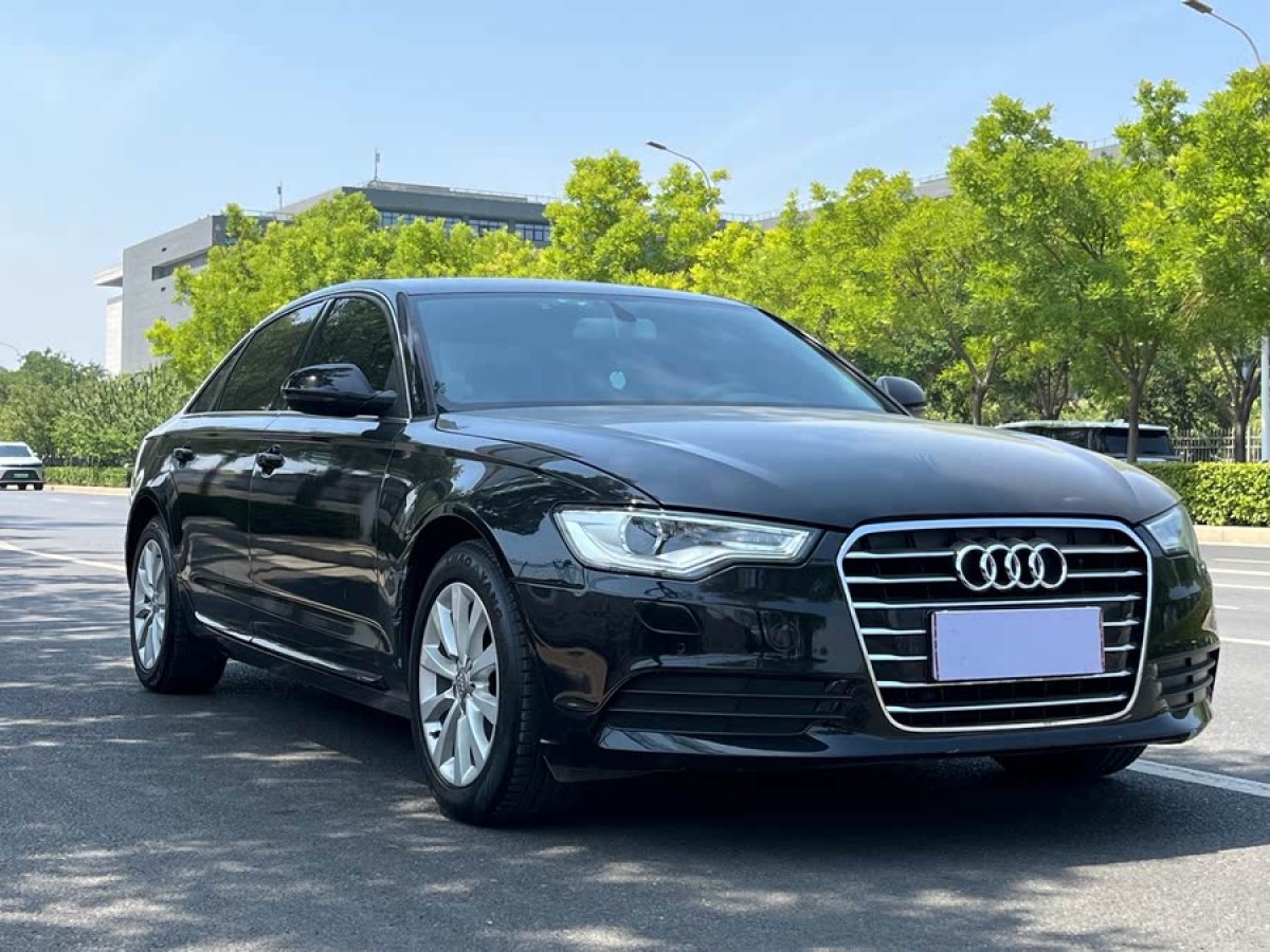 奧迪 奧迪A6L  2012款 TFSI 標(biāo)準(zhǔn)型圖片