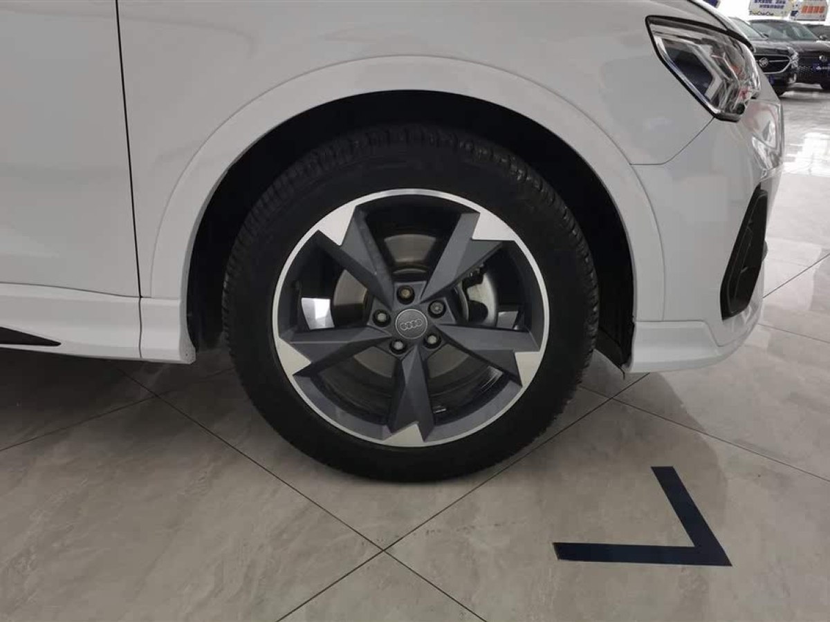 奧迪 奧迪Q3  2020款 35 TFSI 時尚動感型圖片