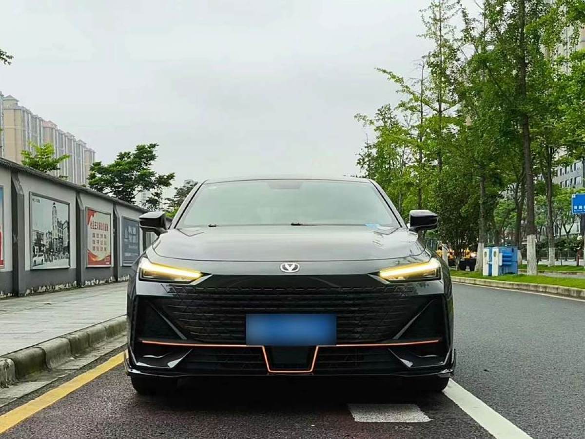 長安 長安UNI-V  2022款 1.5T 運動版圖片