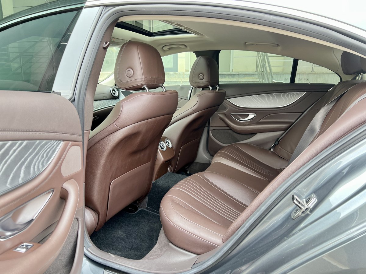 2019年8月奔驰 奔驰CLS级  2023款 改款 CLS 300 动感型