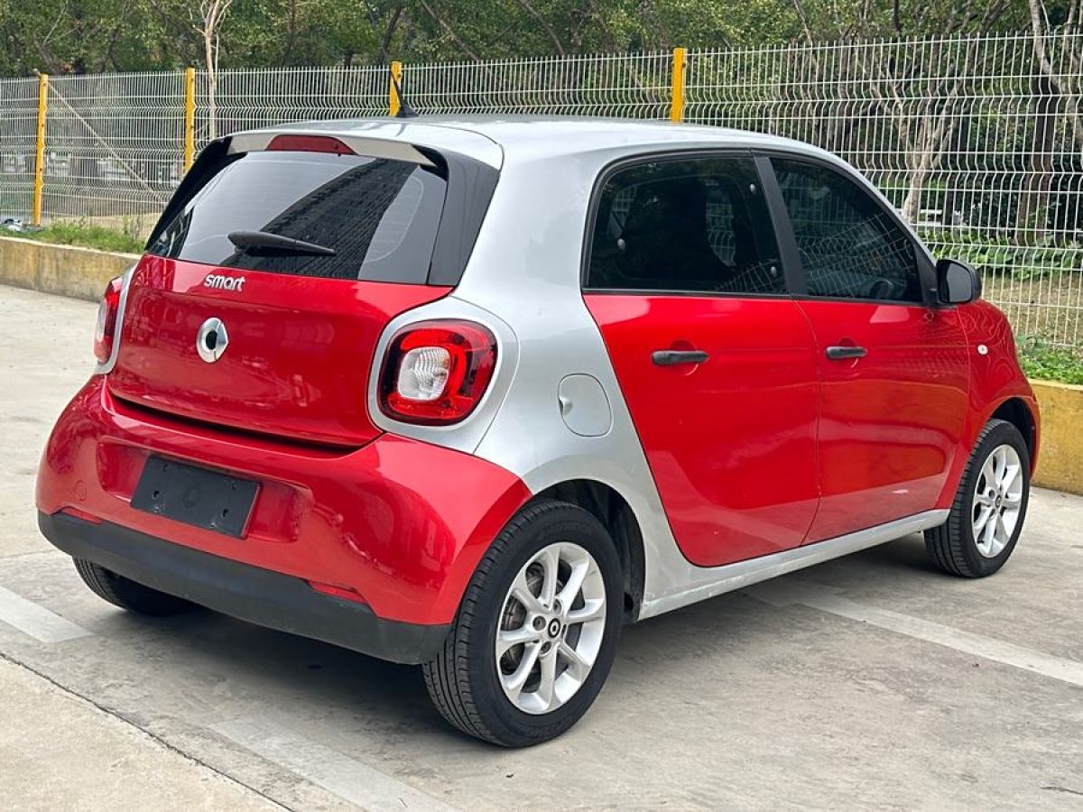 smart forfour  2018款 1.0L 52千瓦靈動版圖片