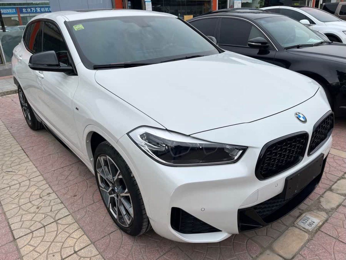 寶馬 寶馬X2  2022款 sDrive25i 曜夜版圖片