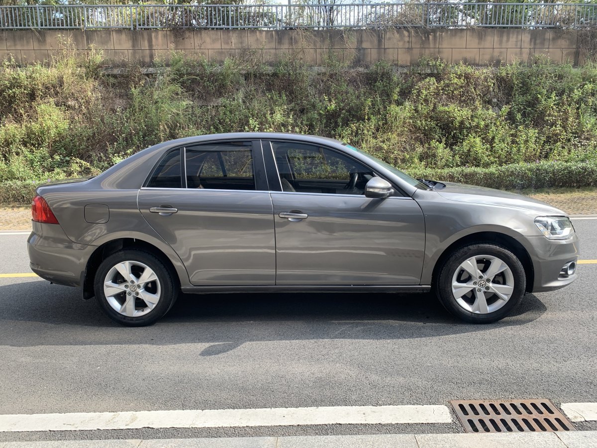 大眾 寶來  2014款 1.6L 自動豪華型圖片