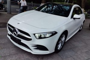 奔馳A級(jí) 奔馳 A 200 L 運(yùn)動(dòng)轎車動(dòng)感型