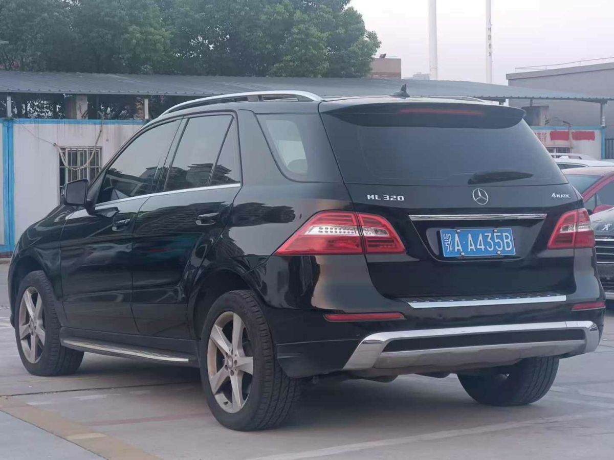 奔馳 奔馳M級(jí)  2014款 ML 320 4MATIC圖片