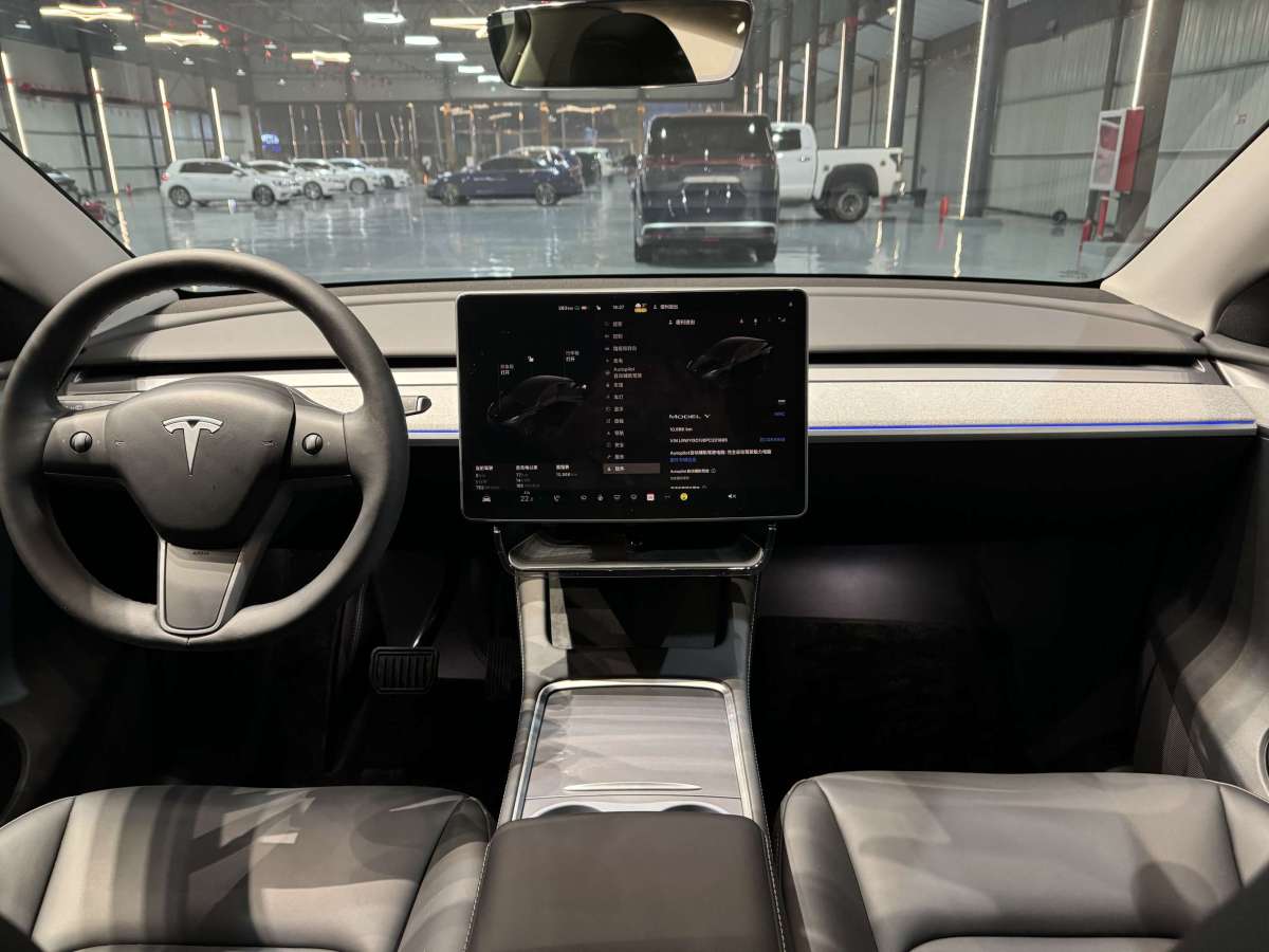 特斯拉 Model Y  2023款 后輪驅(qū)動(dòng)版圖片