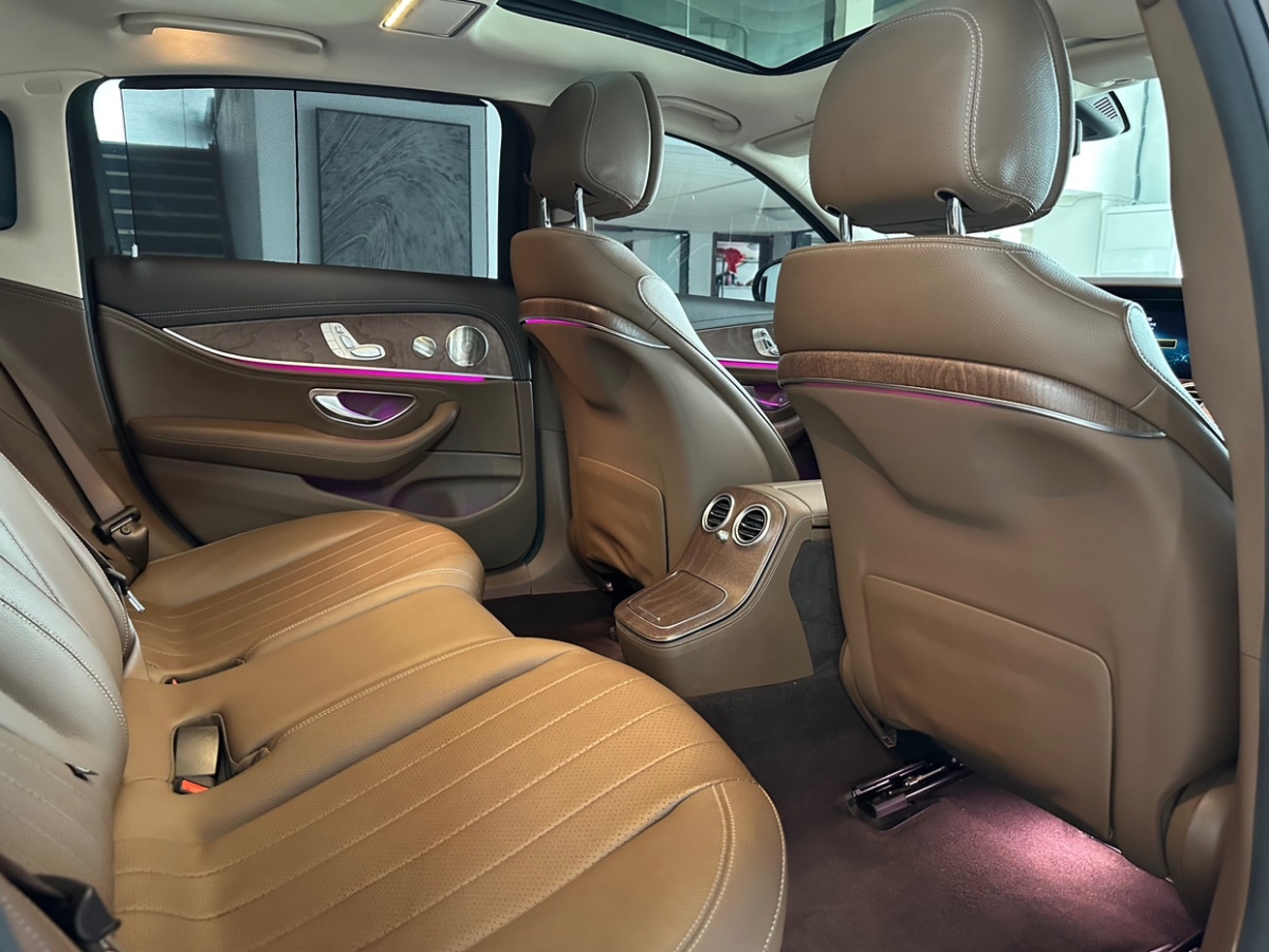 奔馳 奔馳E級  2023款 改款 E 300 L 豪華型圖片