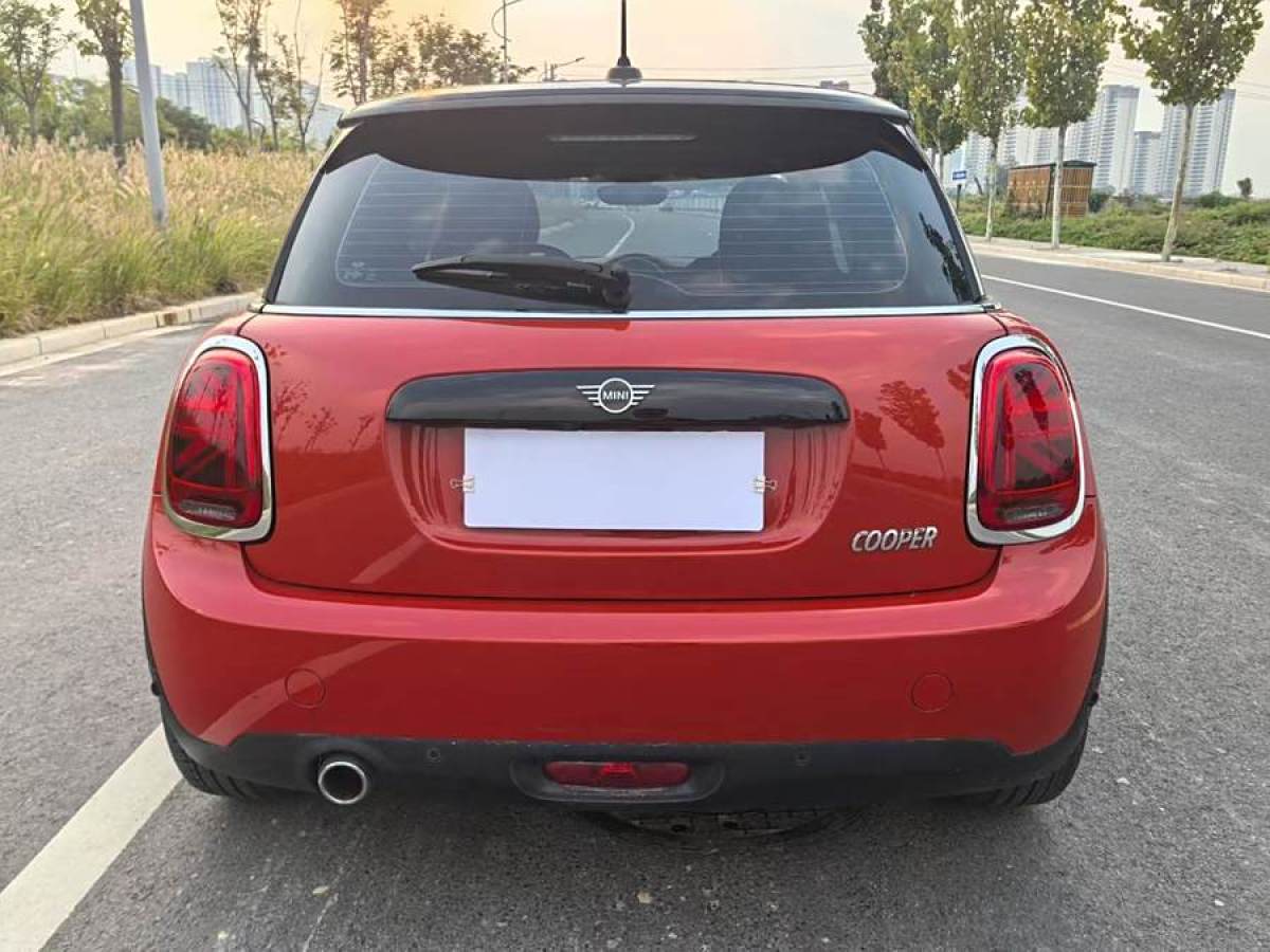 MINI COUNTRYMAN  2018款 1.5T COOPER 經(jīng)典派圖片