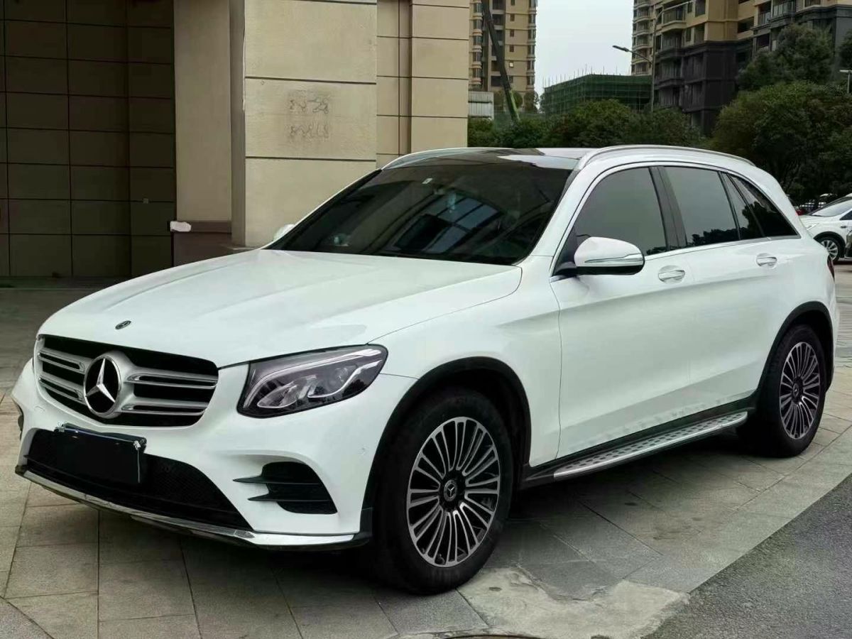 奔馳 奔馳A級(jí)  2019款  A 220 L 4MATIC 運(yùn)動(dòng)轎車(chē)圖片