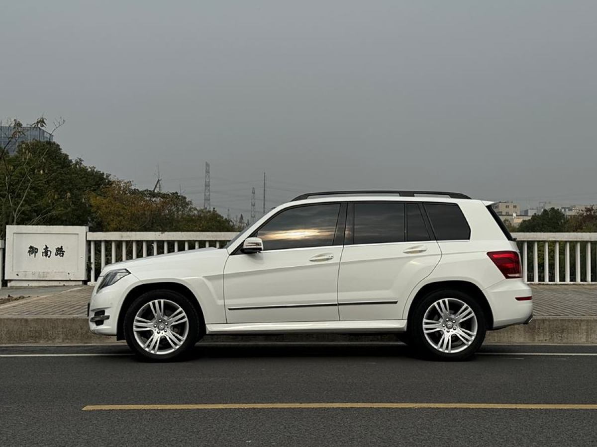 奔馳 奔馳GLK級(jí)  2013款 GLK 300 4MATIC 動(dòng)感型圖片