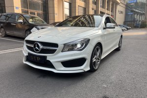 奔驰CLA级 奔驰 CLA 220 4MATIC