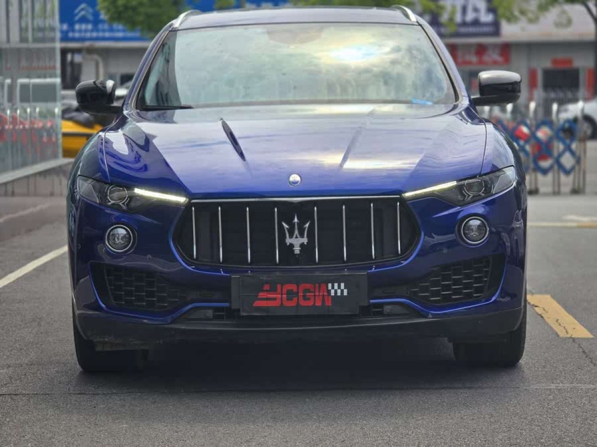瑪莎拉蒂 Levante  2019款 3.0T 350Hp 標(biāo)準(zhǔn)版 國VI圖片