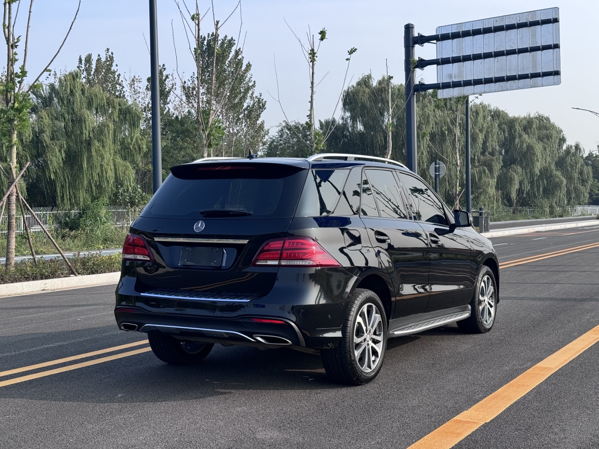 奔馳 奔馳GLE  2016款 GLE 320 4MATIC 動(dòng)感型圖片