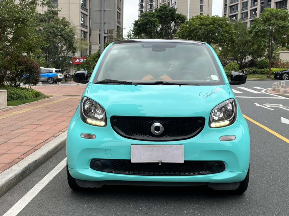 2016年12月smart fortwo  2015款 1.0L 52千瓦硬頂靈動(dòng)版