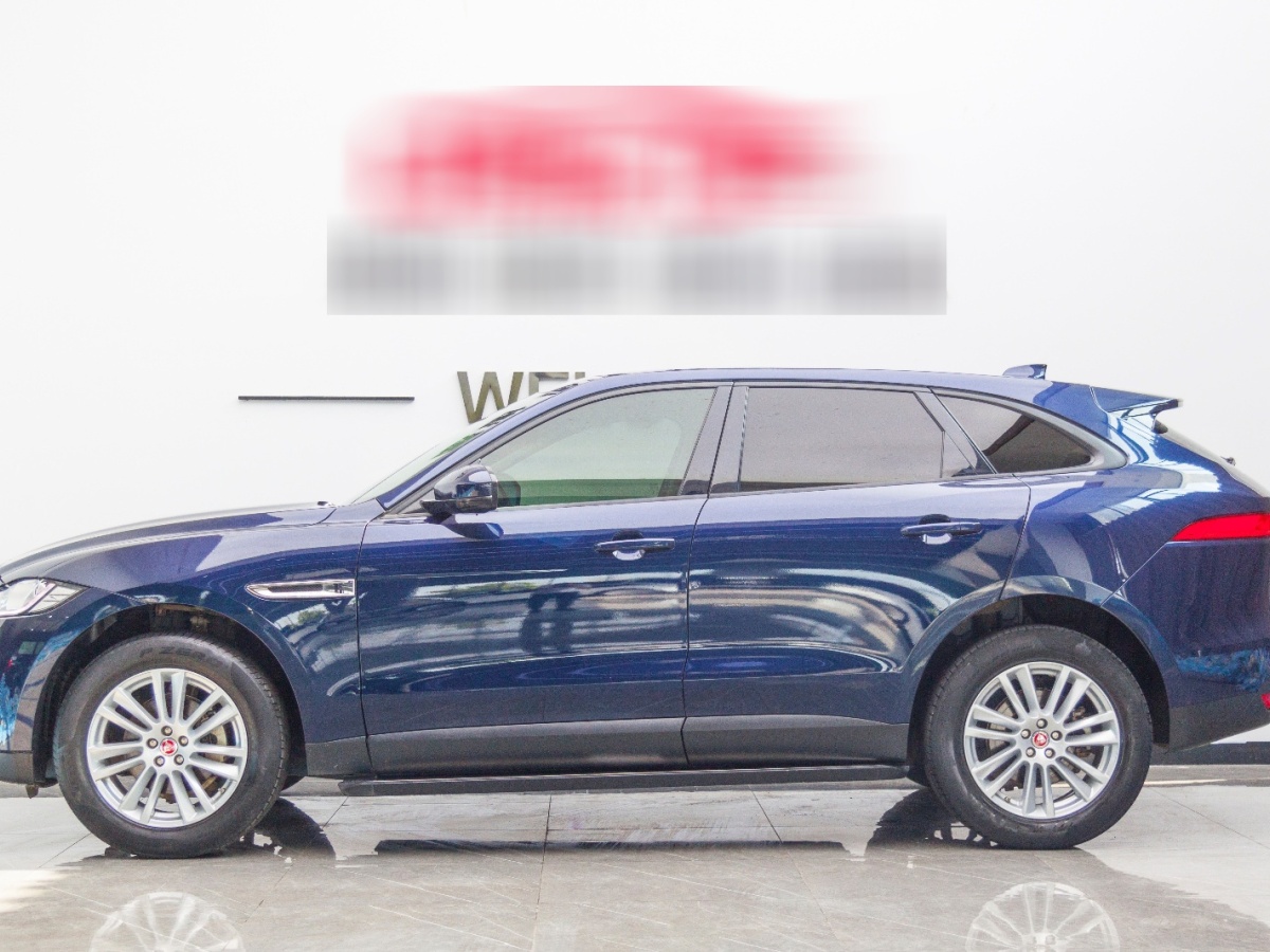 捷豹 F-PACE  2018款 2.0T 兩驅(qū)都市尊享版圖片