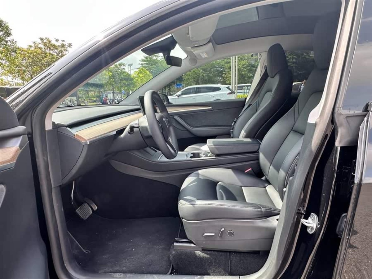 特斯拉 Model Y  2022款 改款 后輪驅(qū)動(dòng)版圖片
