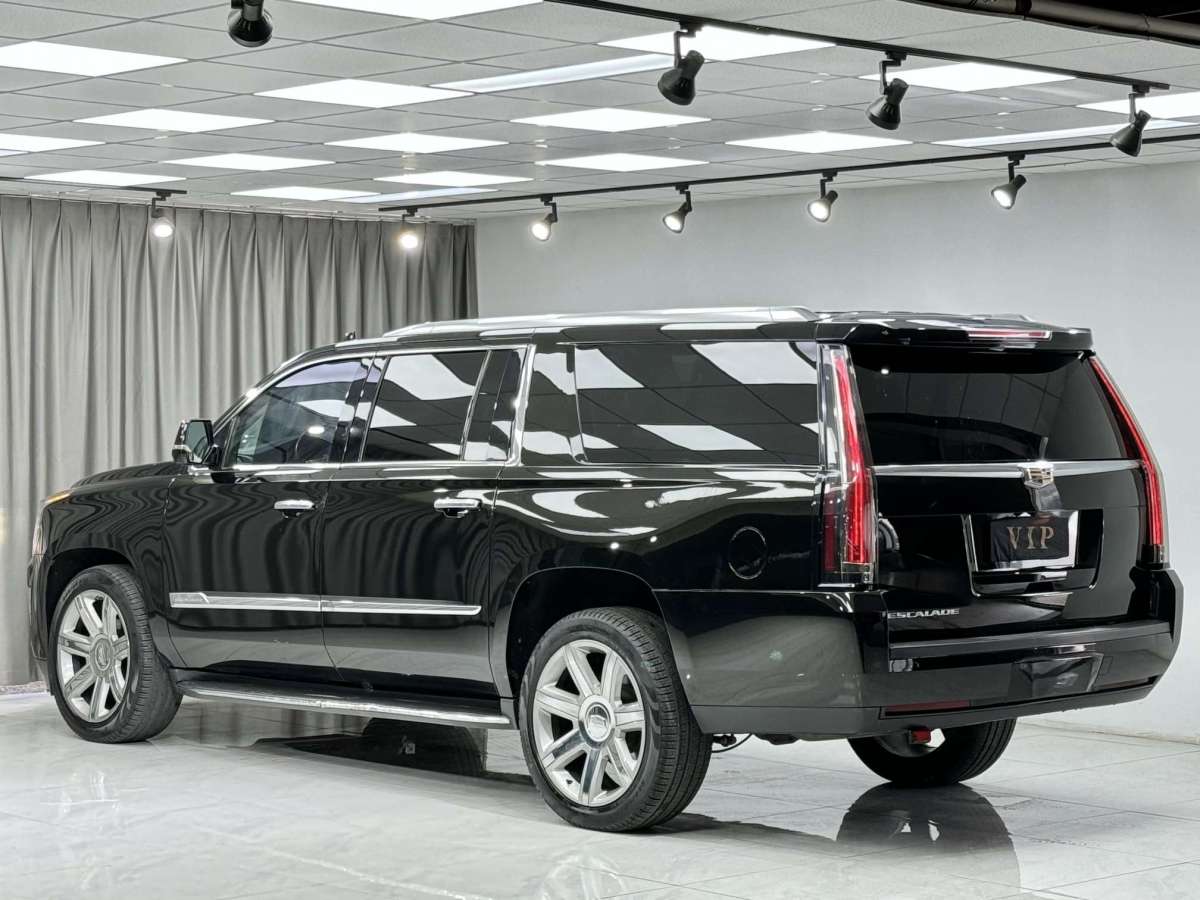 凱迪拉克 凱雷德ESCALADE  2017款 6.2L ESV鉑金版加長(zhǎng)型圖片