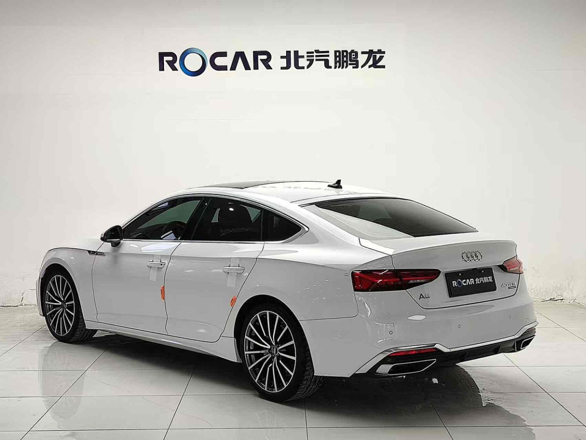 奧迪 奧迪A5  2023款 Sportback 40 TFSI quattro 豪華動感型圖片