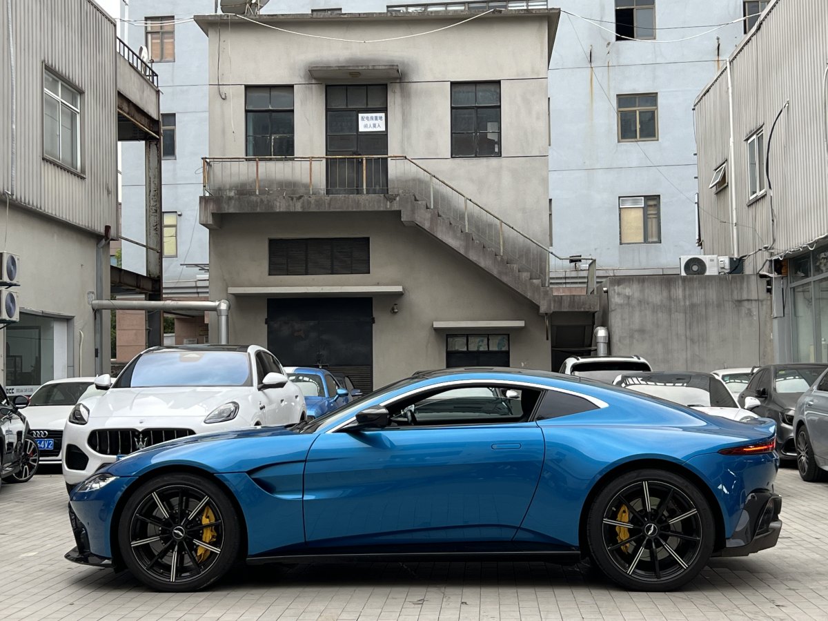 阿斯頓·馬丁 V8 Vantage  2018款 4.0T V8圖片