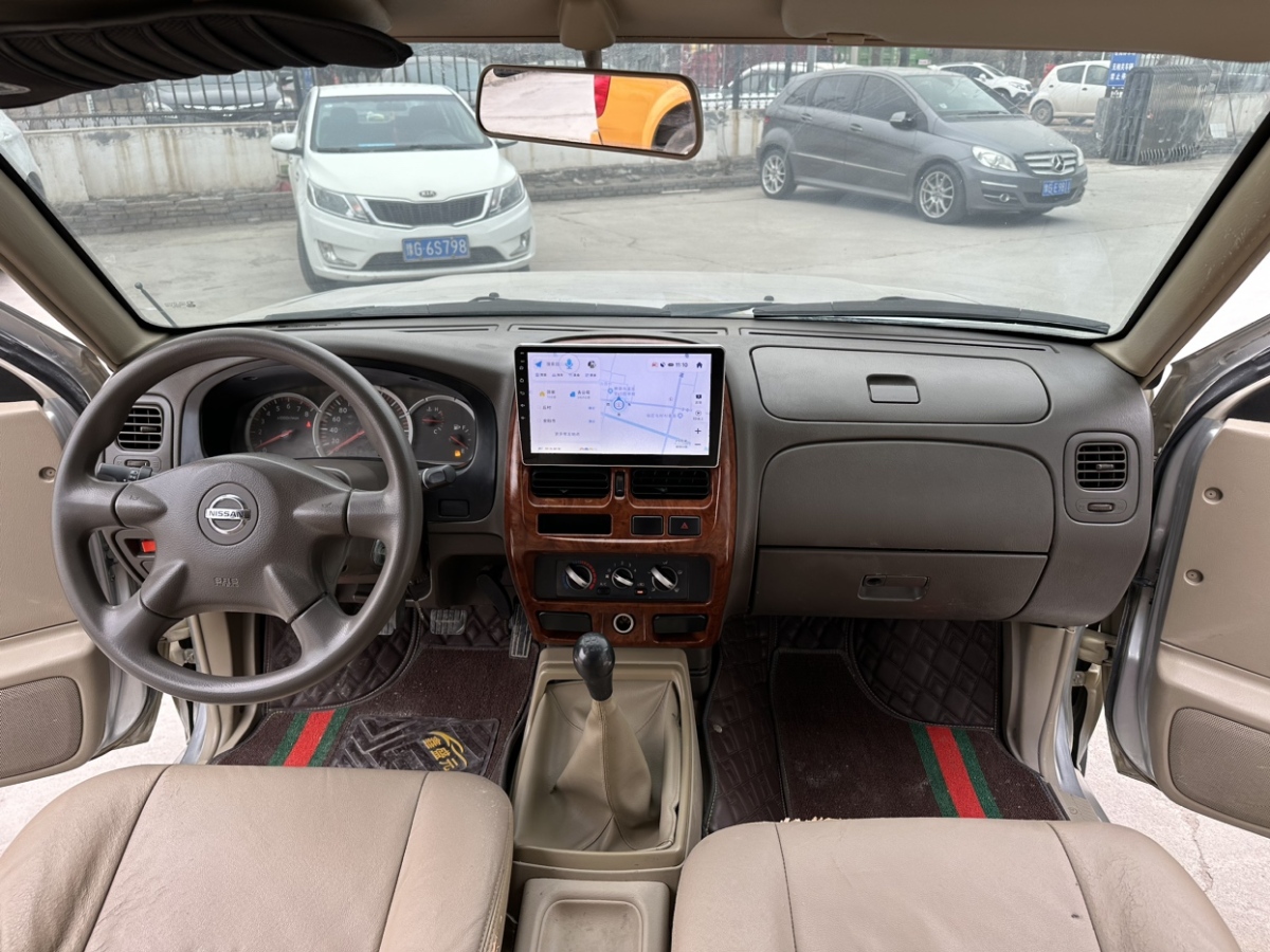 日产 ZN厢式车  2013款 2.4L两驱豪华型5座图片