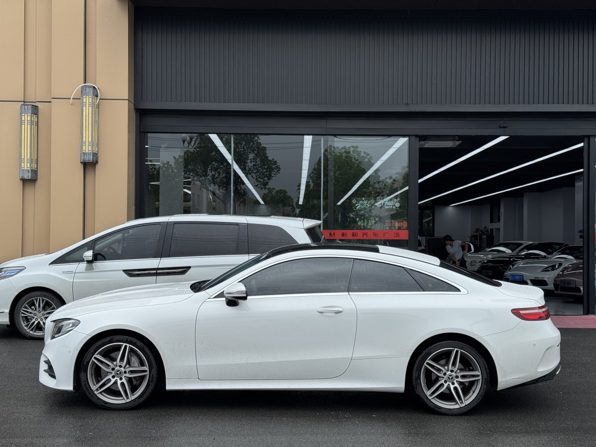 奔馳 奔馳E級  2019款 E 200 4MATIC 轎跑車圖片